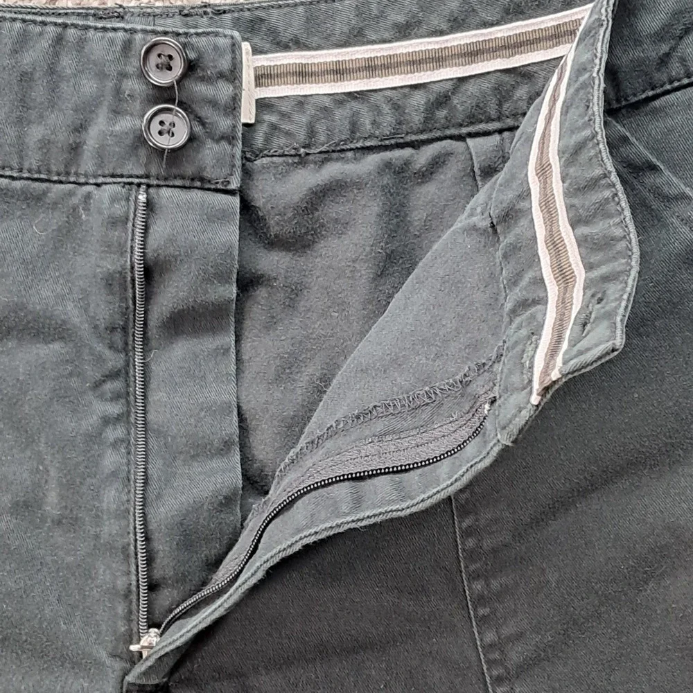 Field Gear Mens Black Flat Front Casual Shorts Double Button Waist 34 x 11‎
